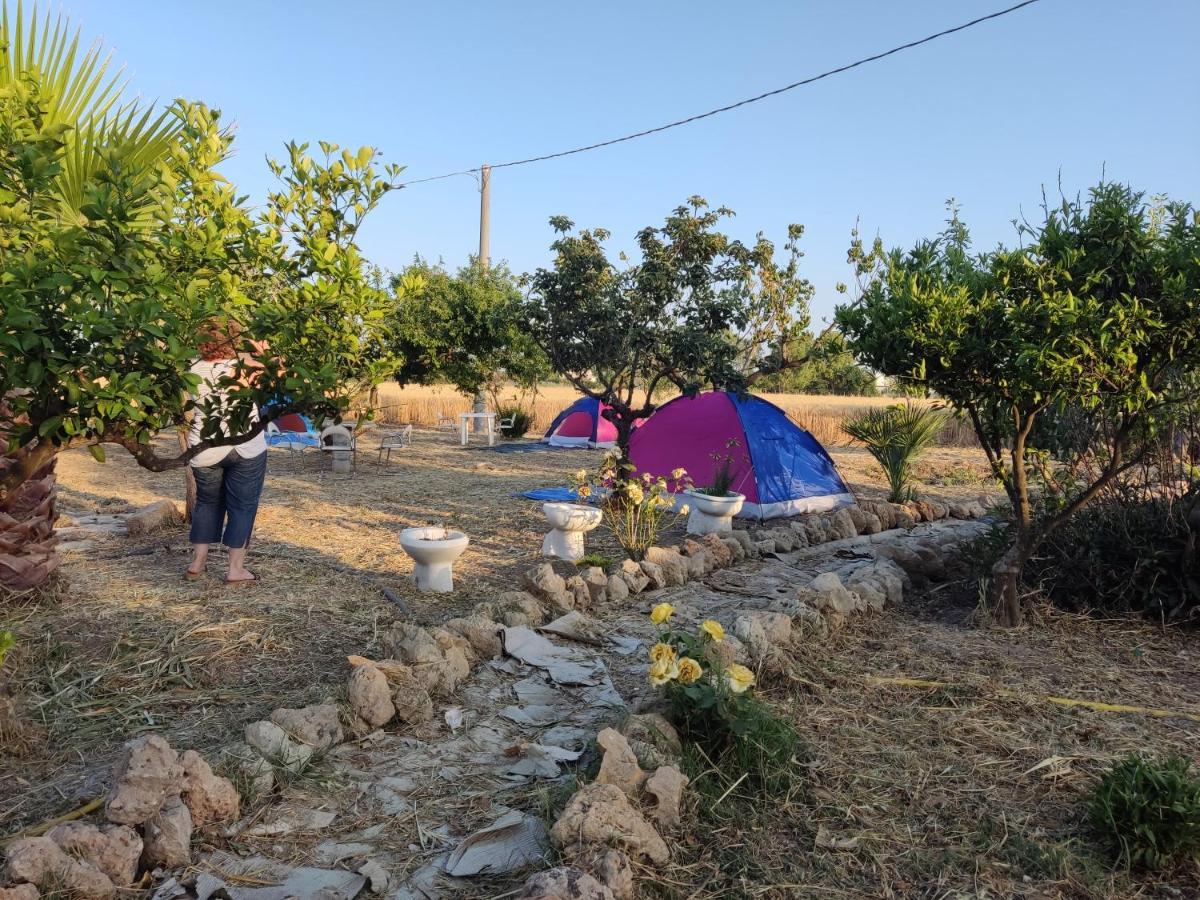 Aree Tende Presso La Casa In Campagna Di Ottavia Hotell Alezio Eksteriør bilde